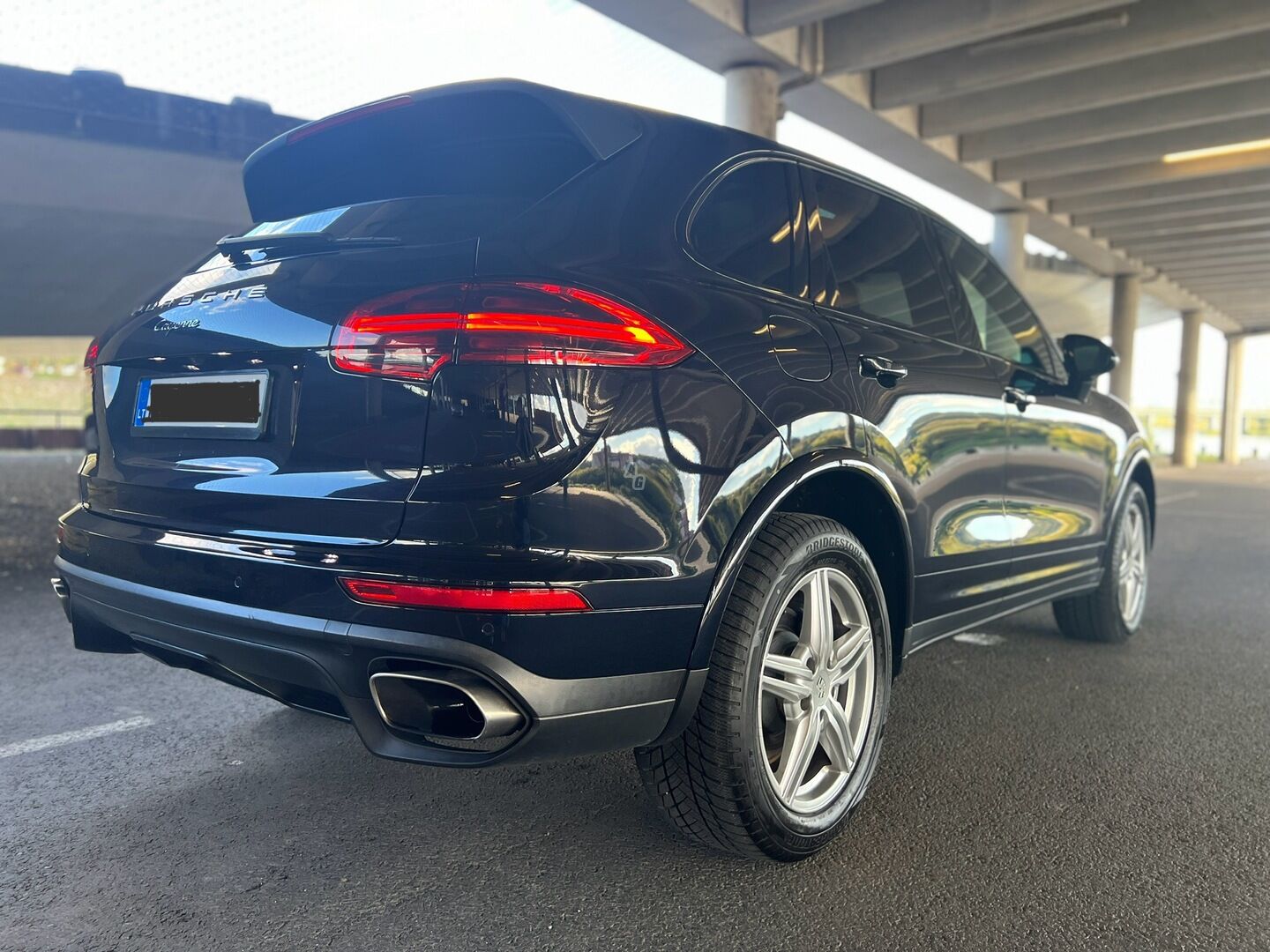 Porsche Cayenne 2016 y Off-road / Crossover