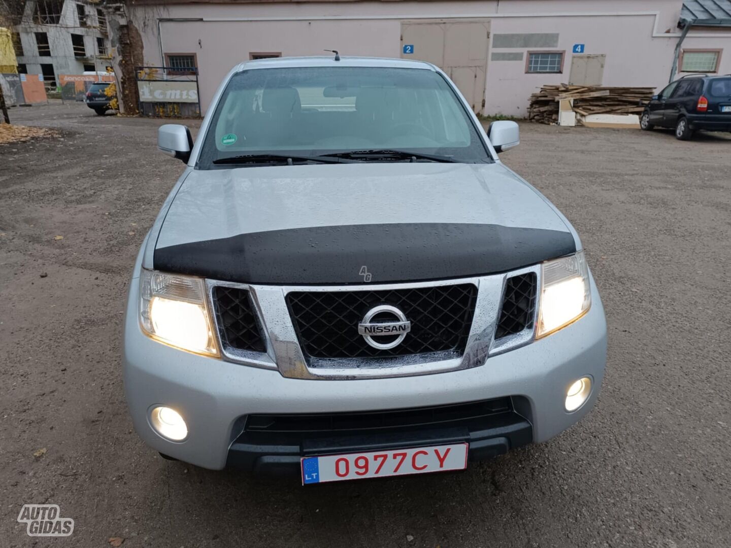 Nissan Navara III 2.5 2010 y