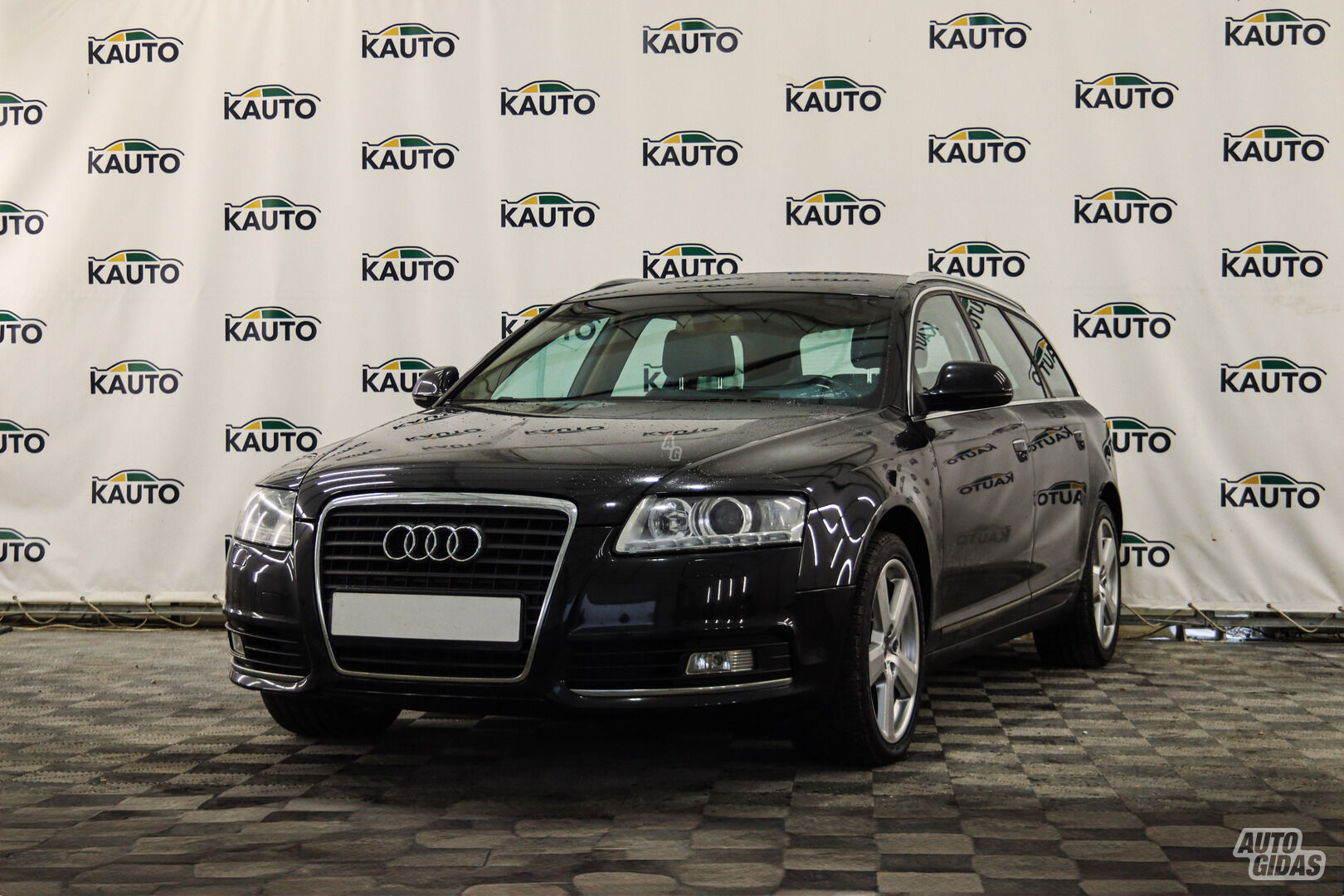 Audi A6 2011 г Универсал