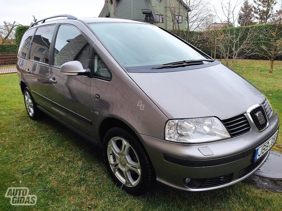 Seat Alhambra 2009 г Минивэн