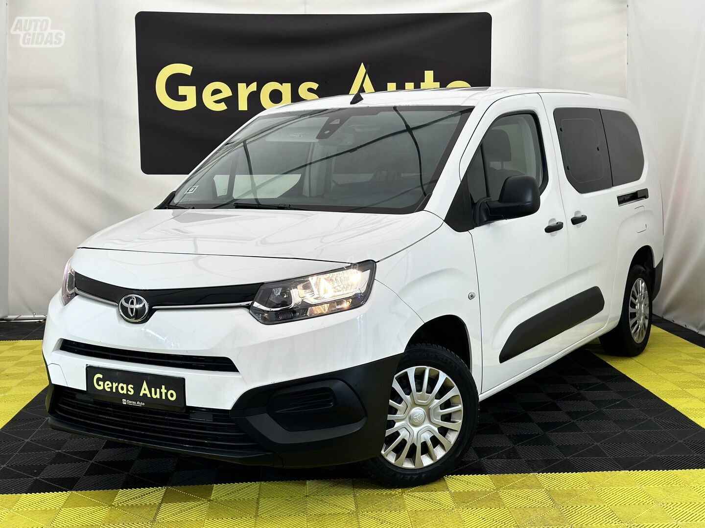 Toyota Proace City Verso 2021 г Минивэн