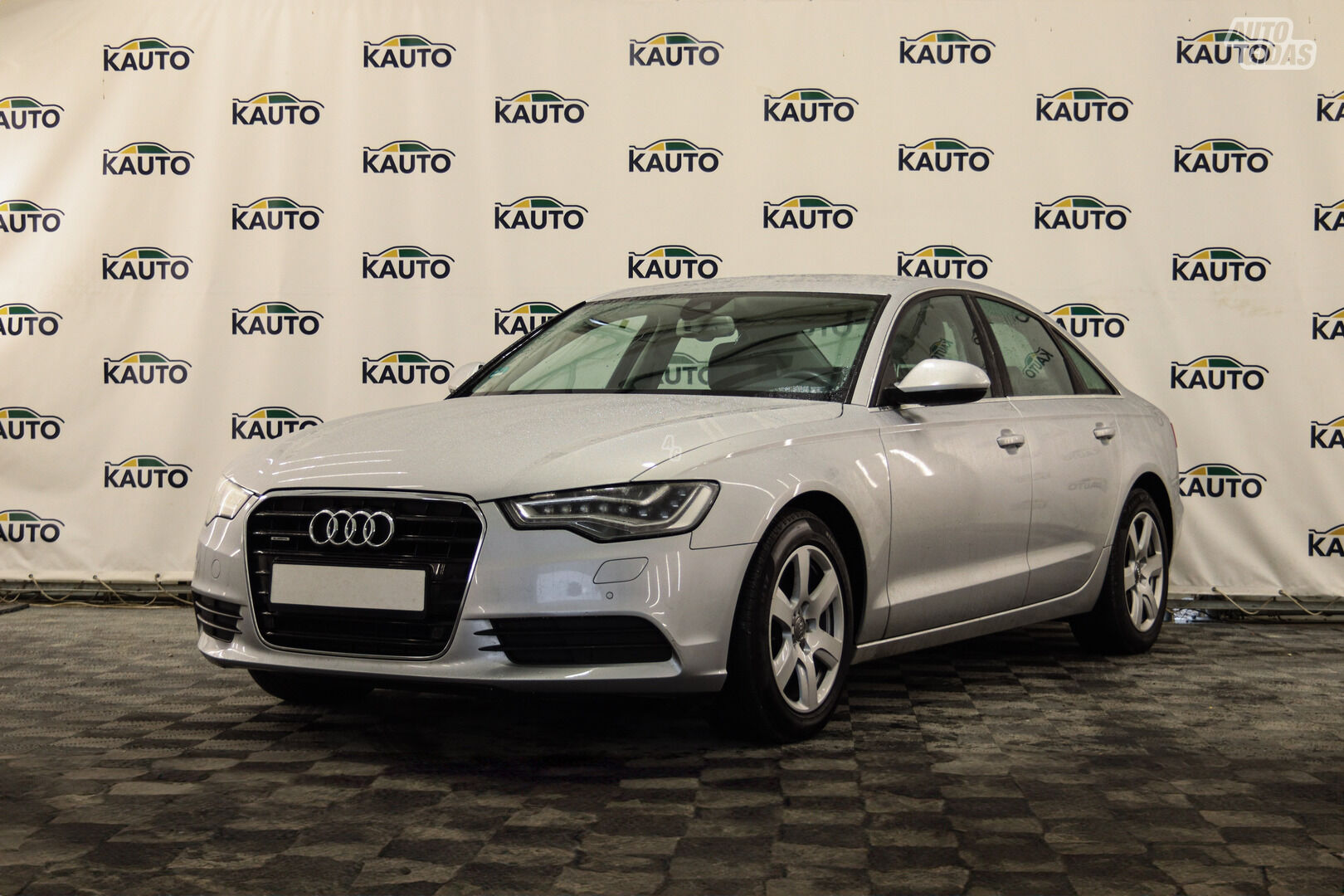 Audi A6 2013 г Седан