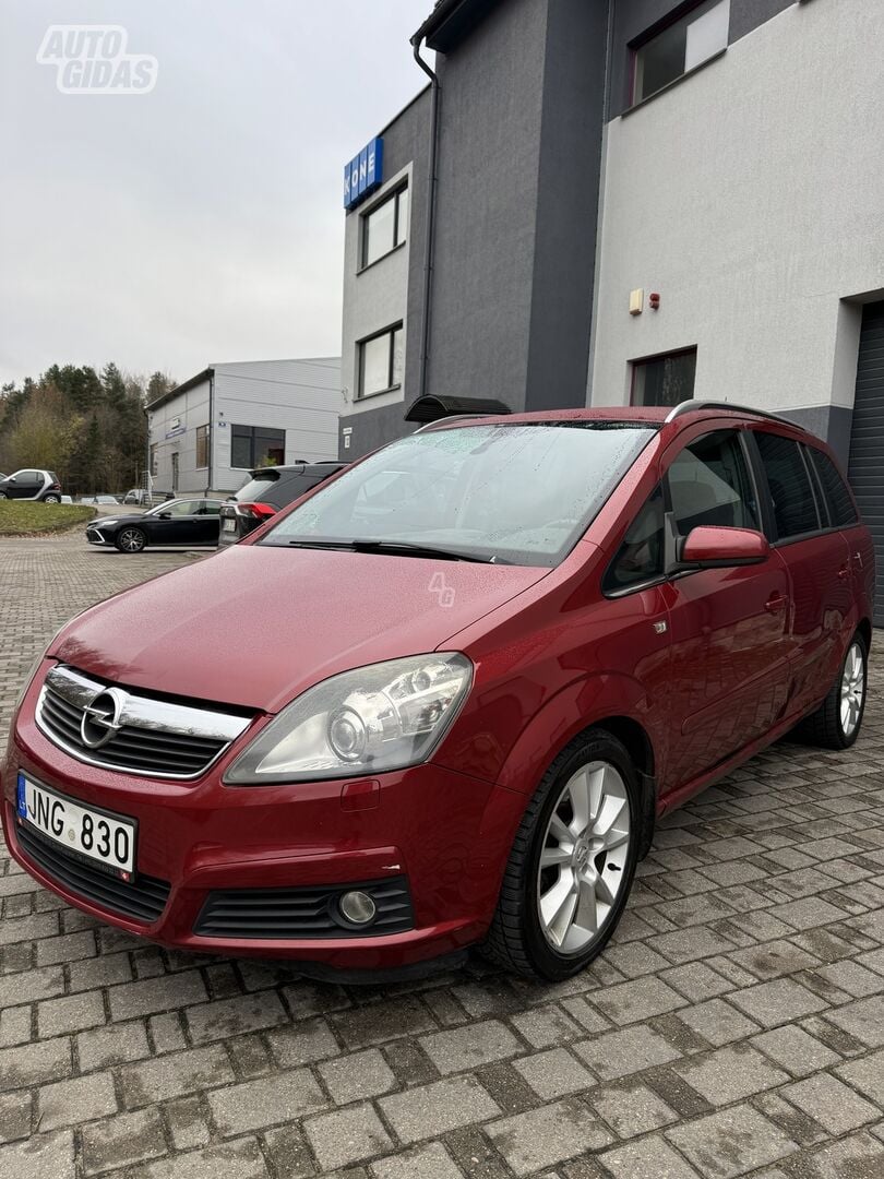 Opel Zafira 2005 m Vienatūris