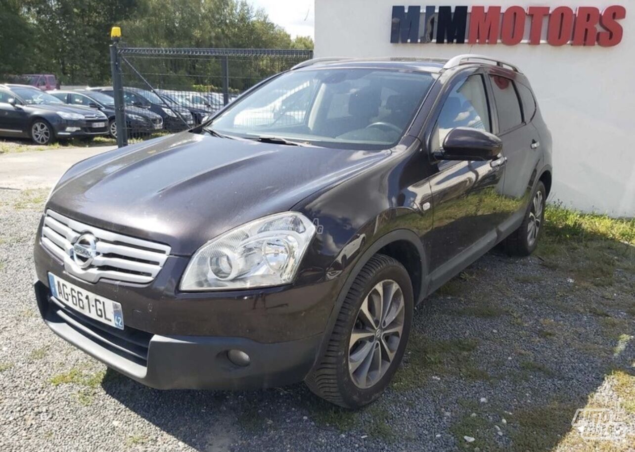 Nissan Qashqai+2 2009 y Off-road / Crossover