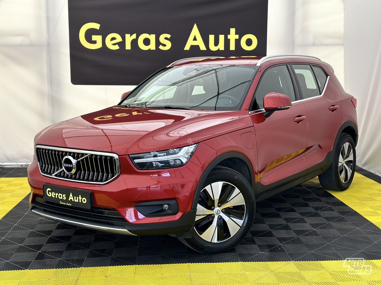 Volvo XC40 2021 y Off-road / Crossover