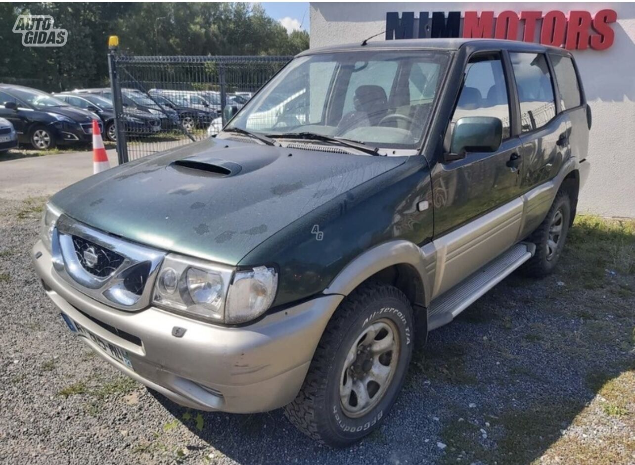 Nissan Terrano 2001 y Off-road / Crossover