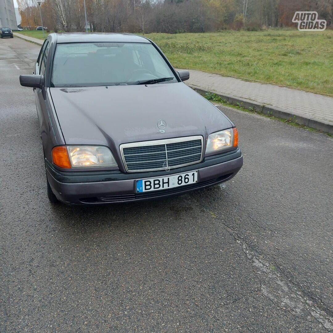 Mercedes-Benz 250 1993 y Sedan