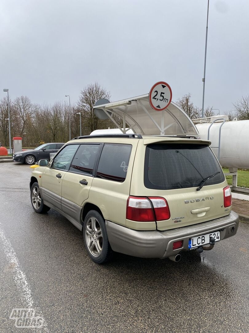 Subaru Forester 2001 y Off-road / Crossover