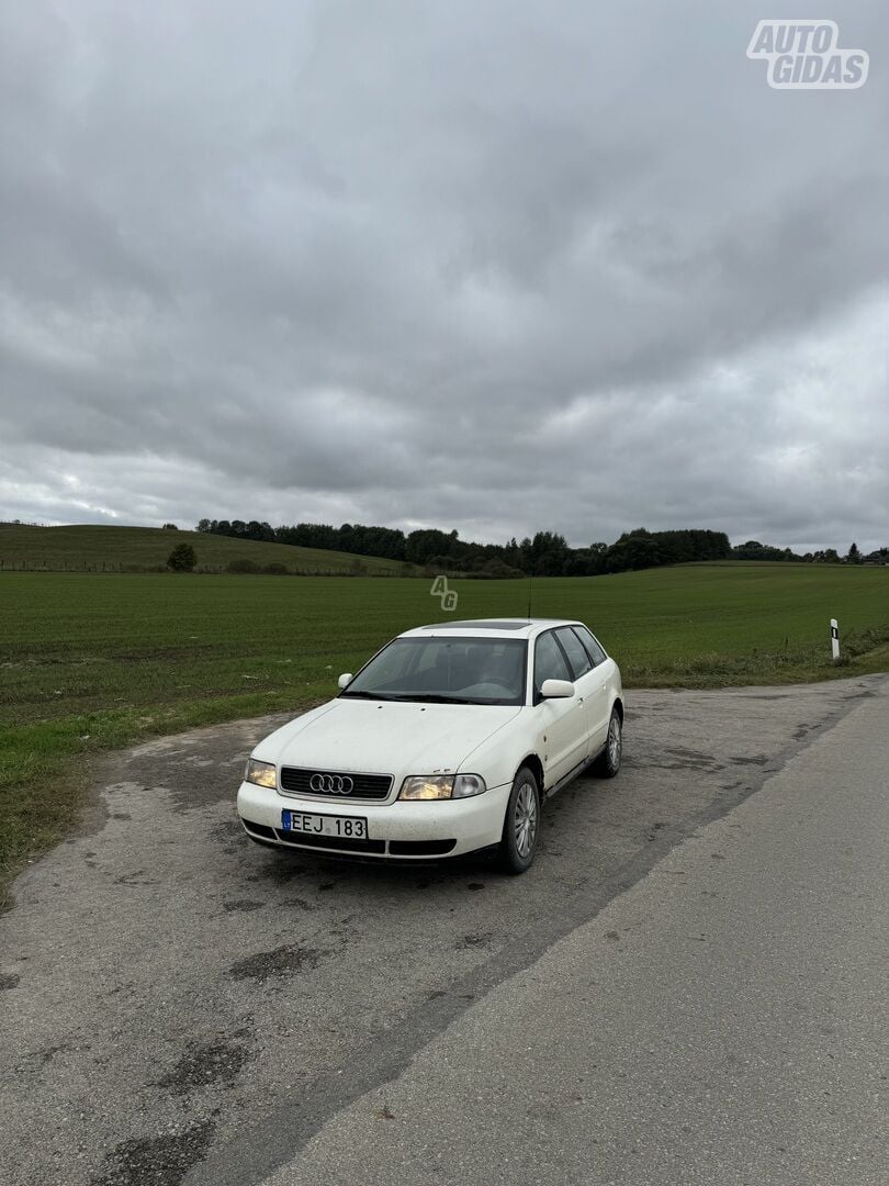 Audi A4 B5 1997 y