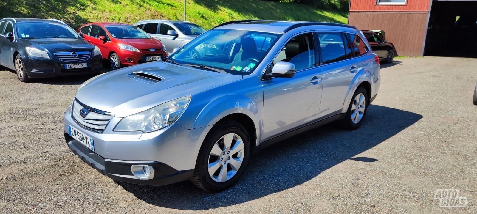 Subaru OUTBACK 2011 y Off-road / Crossover