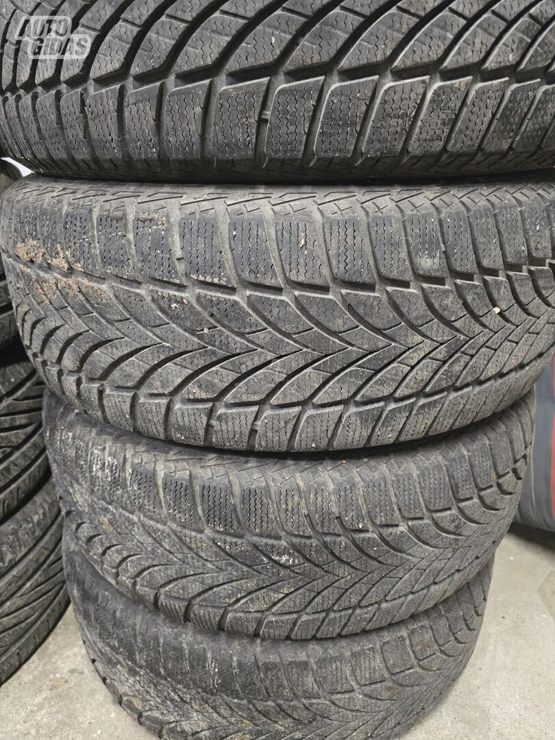 Goodyear Ultra Grip ICE 2 R18 universalios padangos lengviesiems