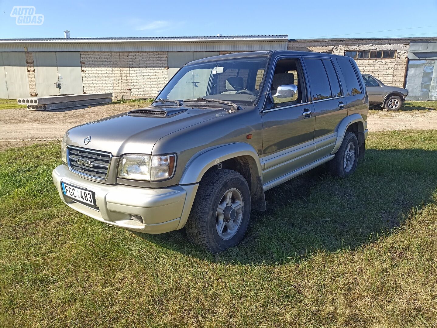 Opel Monterey 1675 1998 y