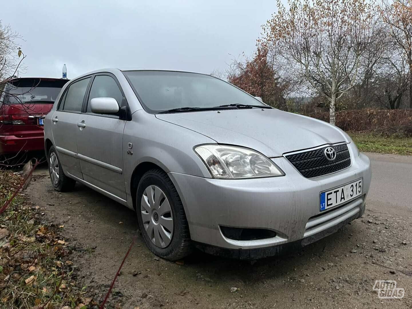 Toyota Corolla 2004 г Хэтчбек