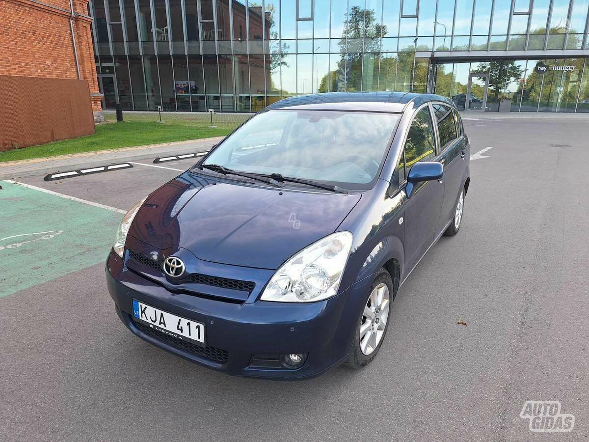 Toyota Corolla Verso II 2006 y