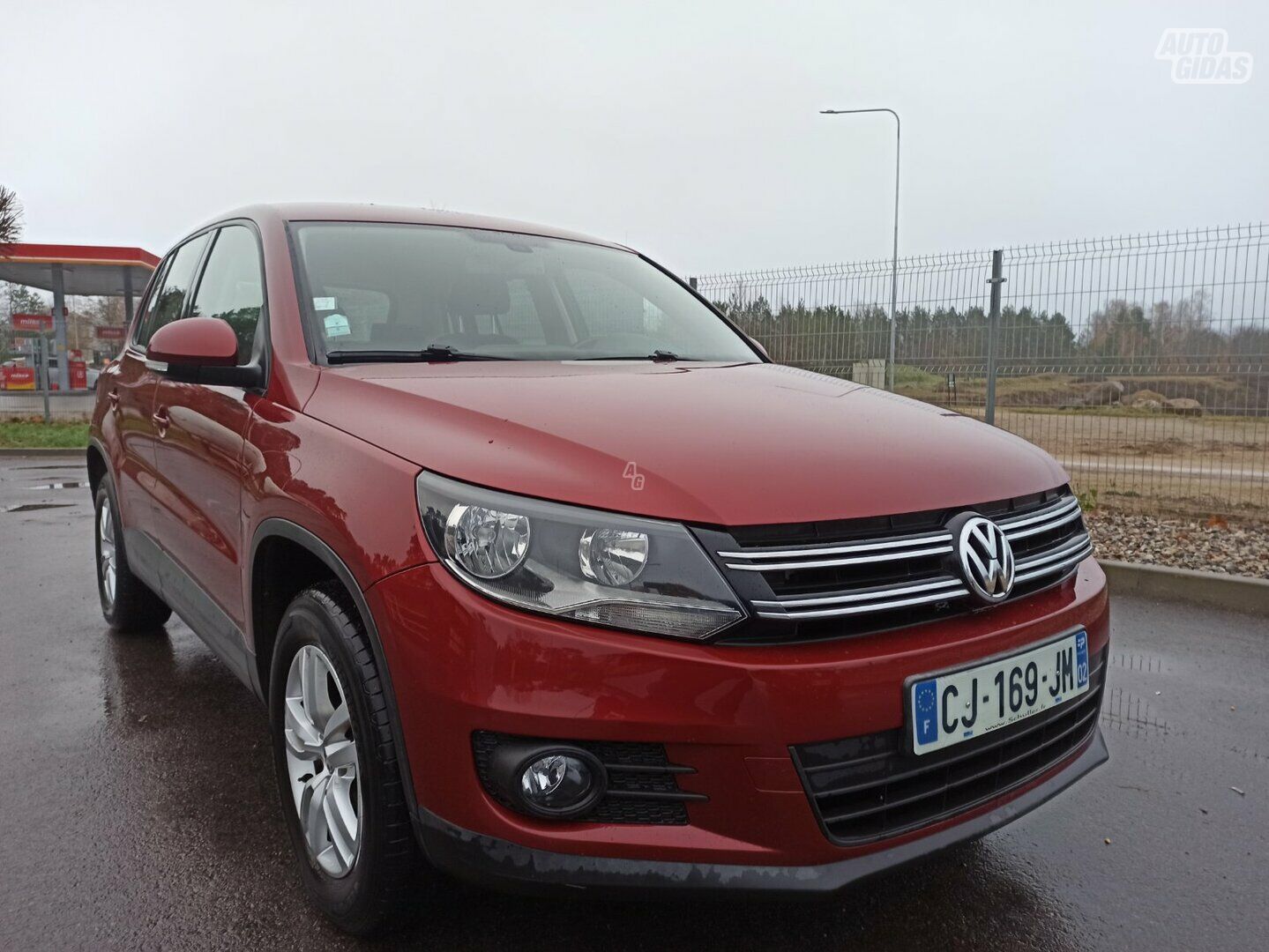 Volkswagen Tiguan 2012 г Внедорожник / Кроссовер