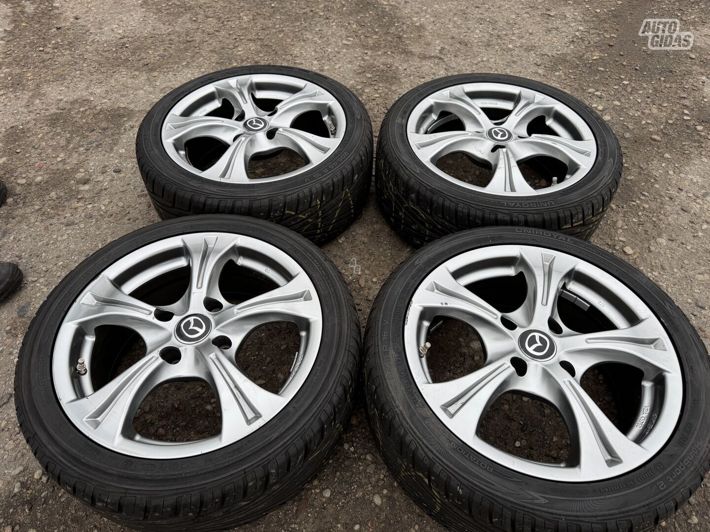 Mazda Siunciam, 7J ET42 light alloy R16 rims