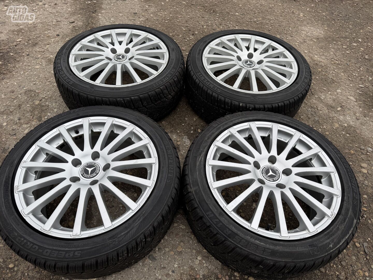 Mercedes-Benz Siunciam, 7.5J ET45 light alloy R17 rims