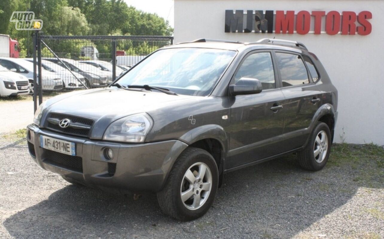 Hyundai Tucson 2009 г Внедорожник / Кроссовер