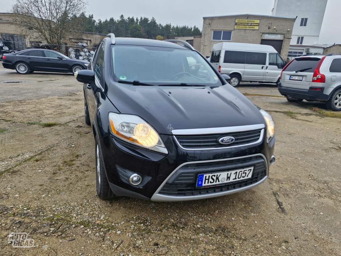 Ford Kuga 2012 y Off-road / Crossover