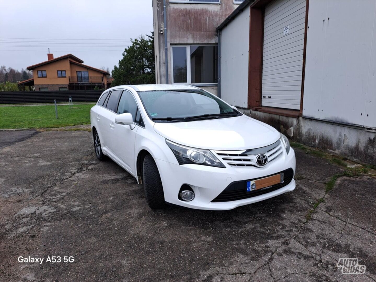 Toyota Avensis III 2013 y