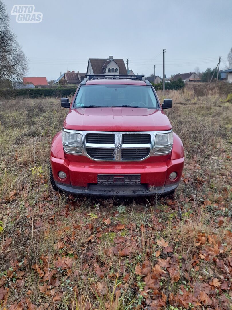 Dodge Nitro 2010 г Внедорожник / Кроссовер