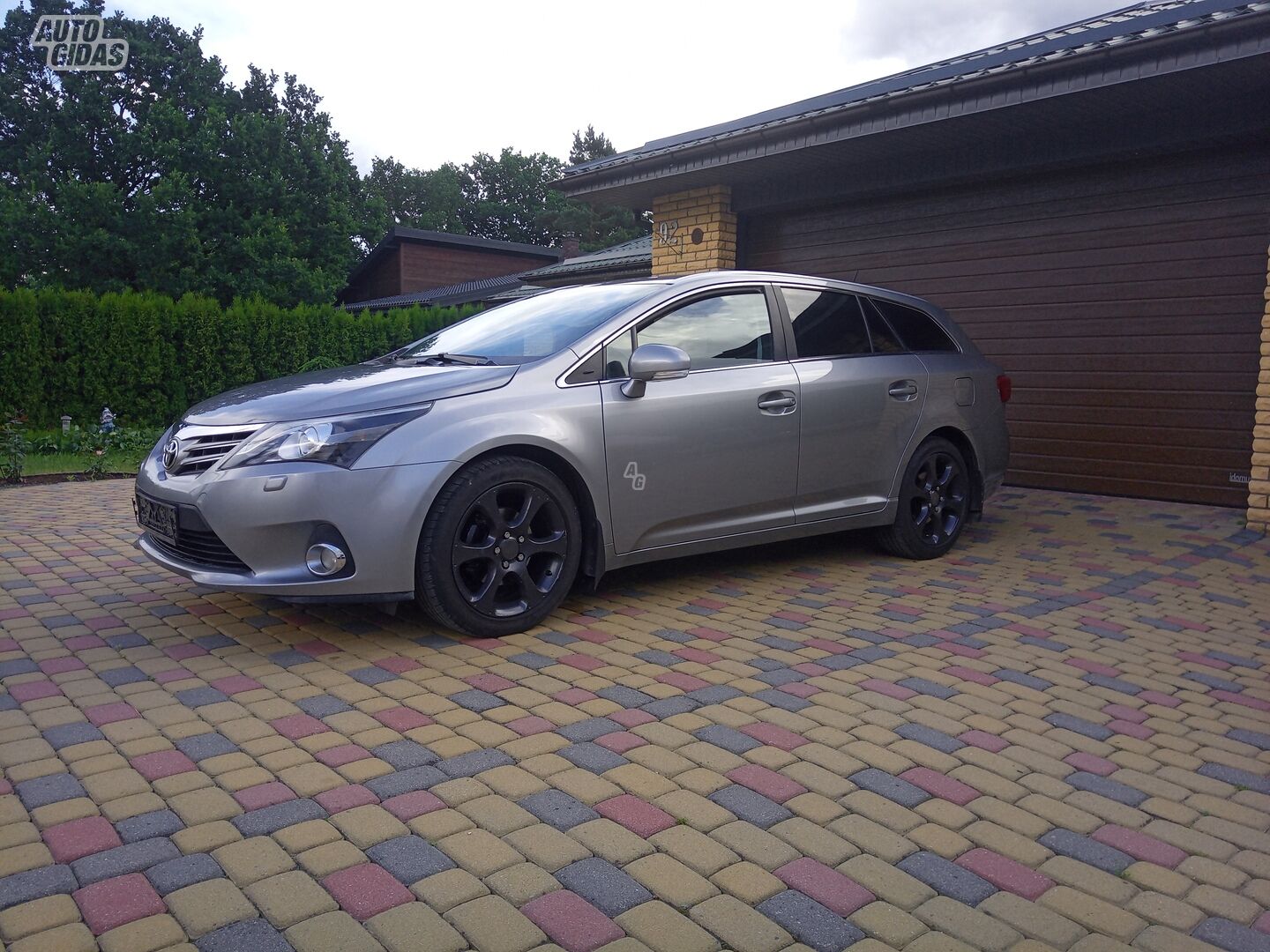 Toyota Avensis D-4D Sol 2012 y