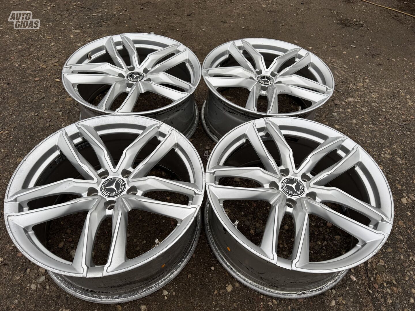 Mercedes-Benz Siunciam, 8.5J ET35 light alloy R19 rims