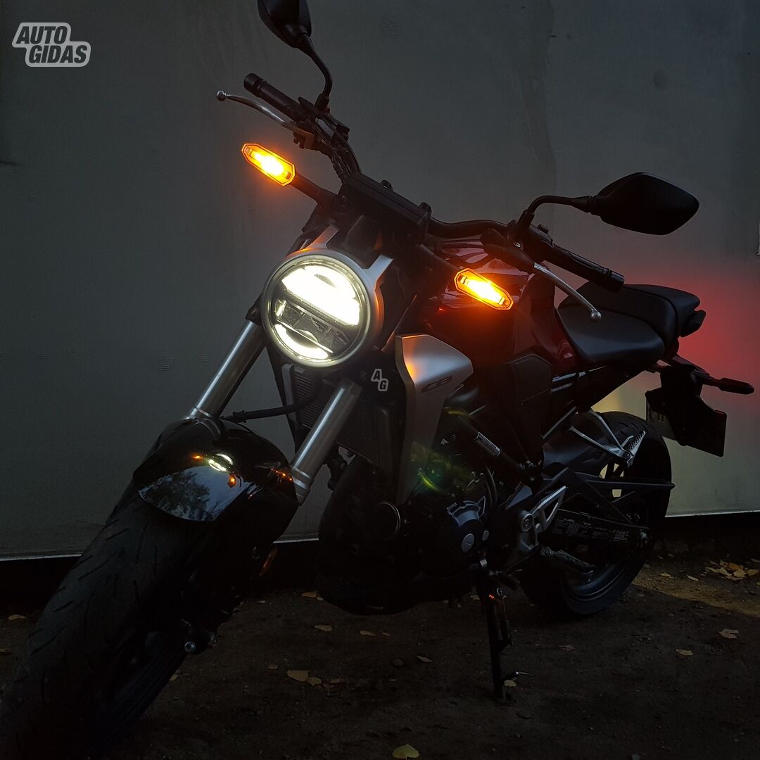 Honda CB300R 2019 г Классический / Streetbike мотоцикл