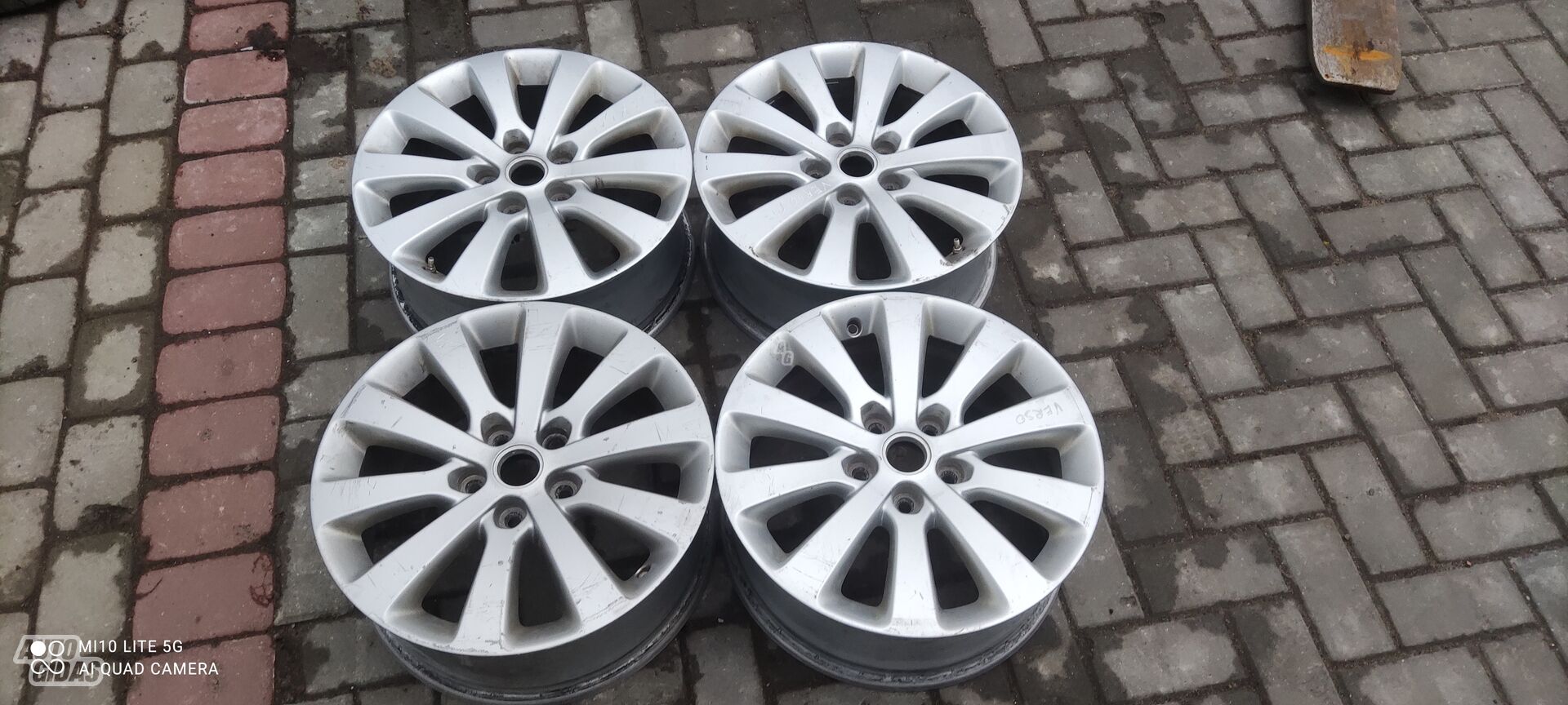 Verso light alloy R17 rims