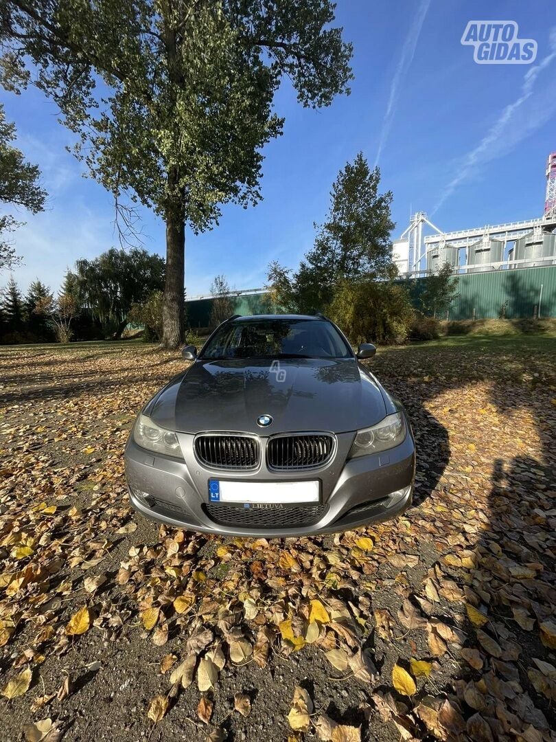 Bmw 320 E91 2010 y