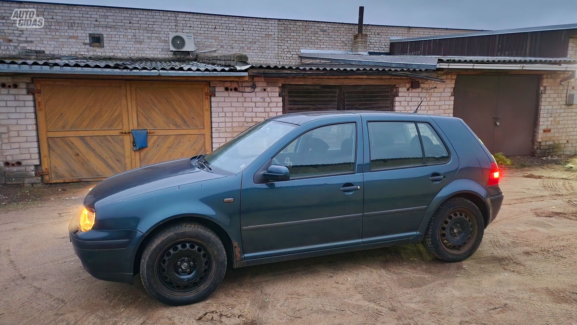 Volkswagen Golf IV 2001 г