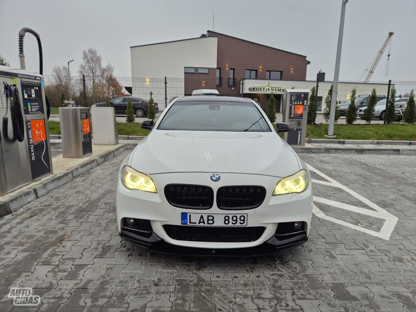 Bmw 530 F10 2011 г