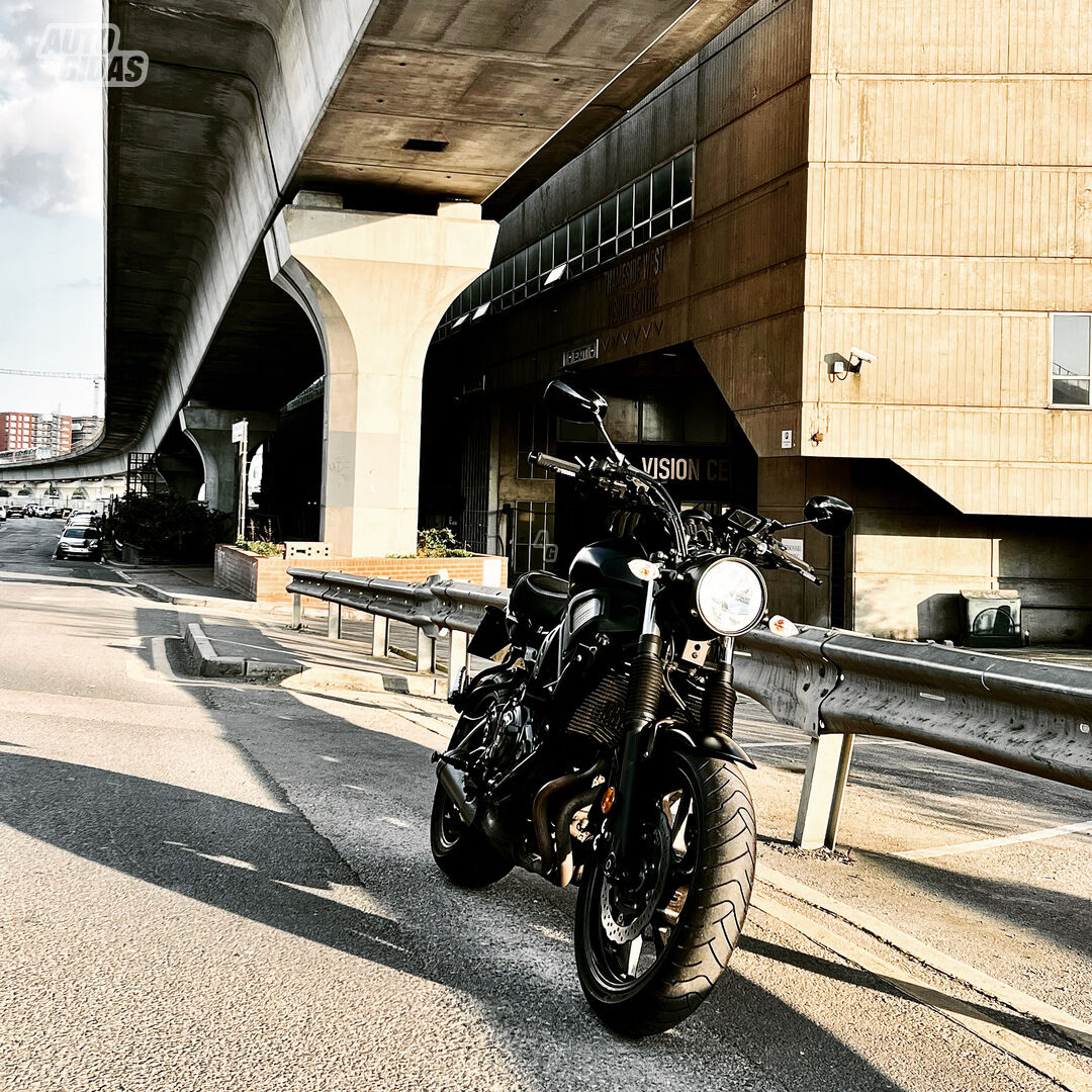 Yamaha XSR 2018 y Classical / Streetbike motorcycle