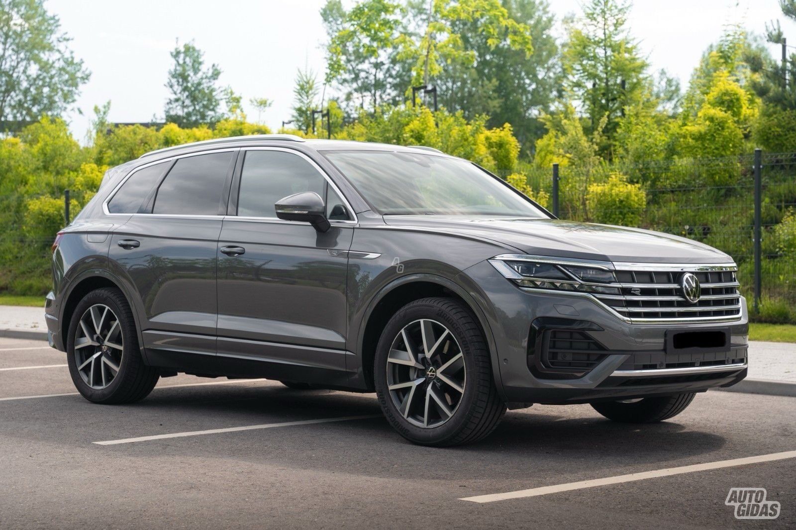 Volkswagen Touareg III 2023 г