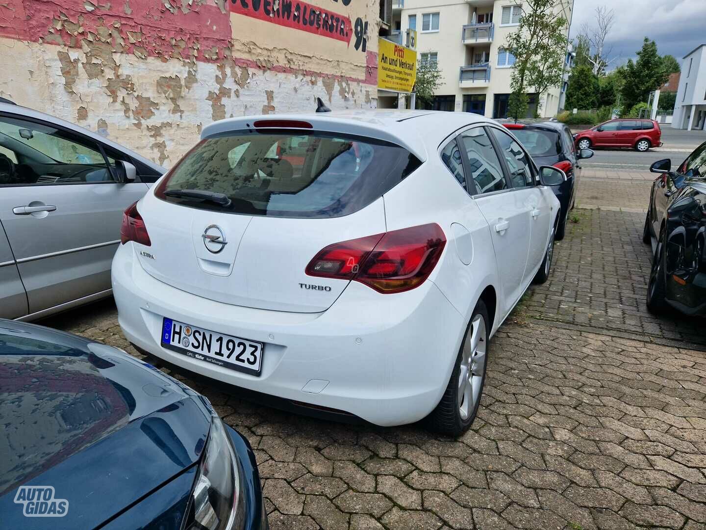 Opel Astra 2010 y Hatchback