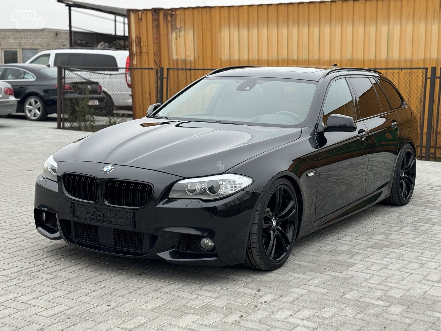 Bmw 530 2011 m Universalas