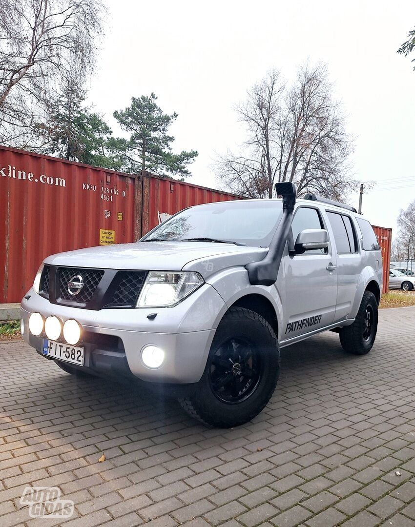 Nissan Pathfinder 2007 y Off-road / Crossover