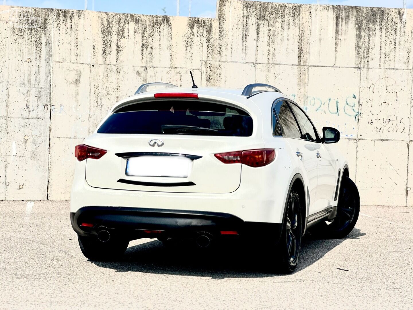 Infiniti FX30 2011 m Visureigis / Krosoveris