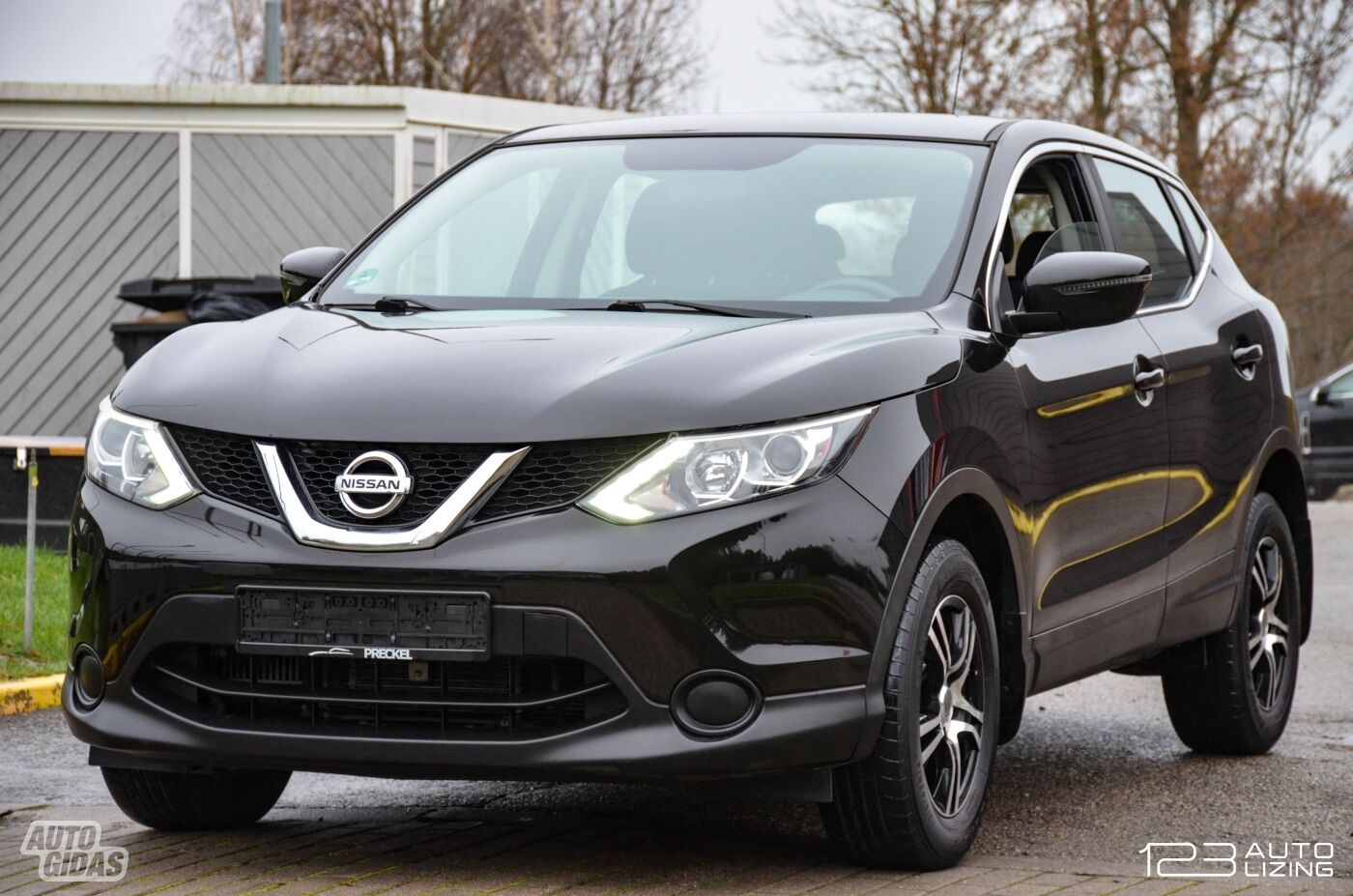 Nissan Qashqai 2015 y Off-road / Crossover