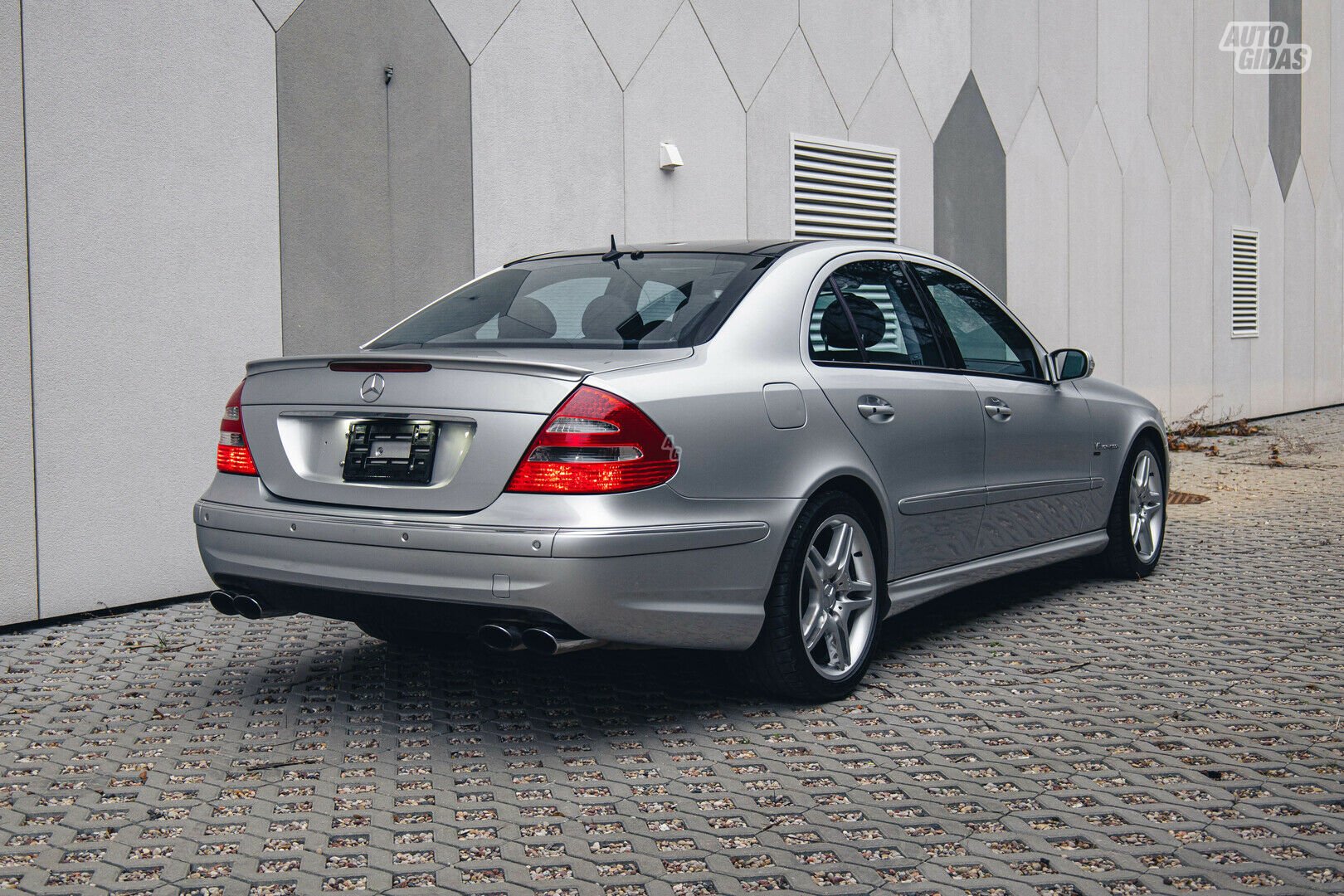 Mercedes-Benz E 55 AMG AMG 2004 m