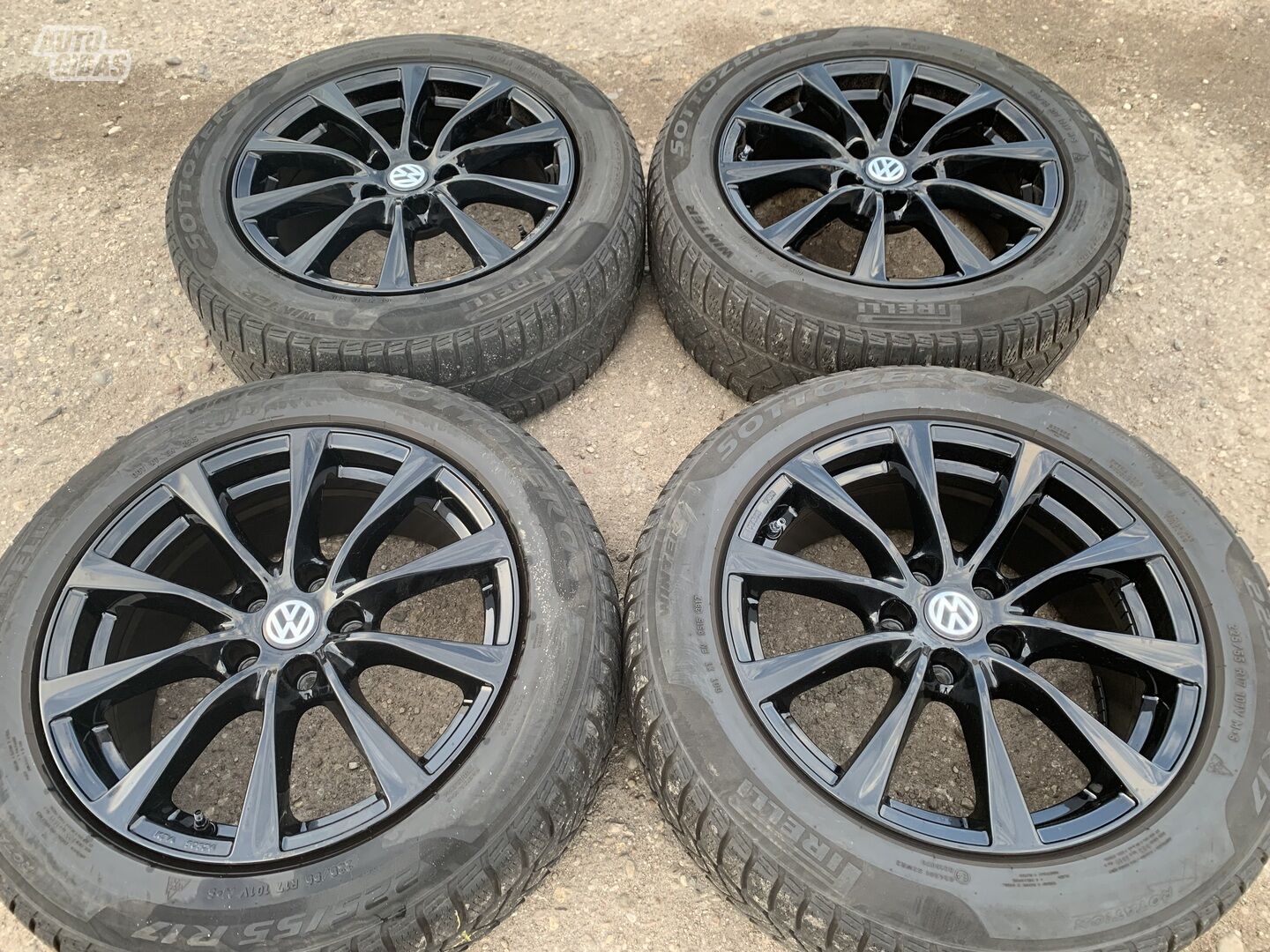 Volkswagen Siunciam, 7.5J ET48 light alloy R17 rims