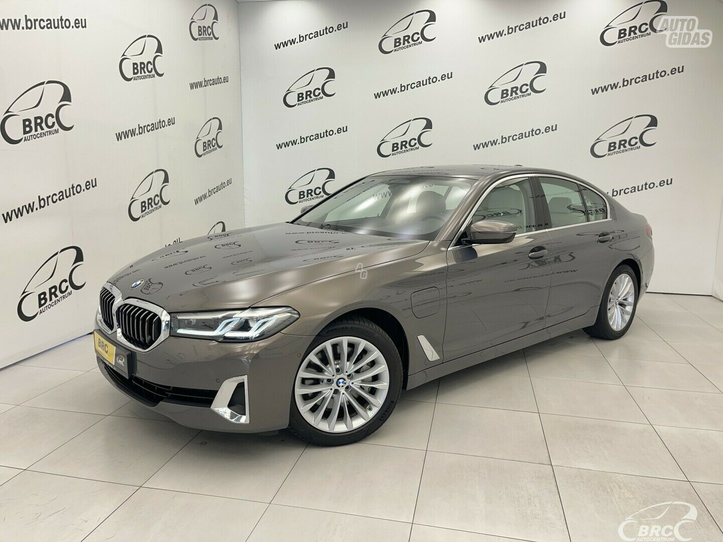 Bmw 530 E Plug-In Automatas 2021 г