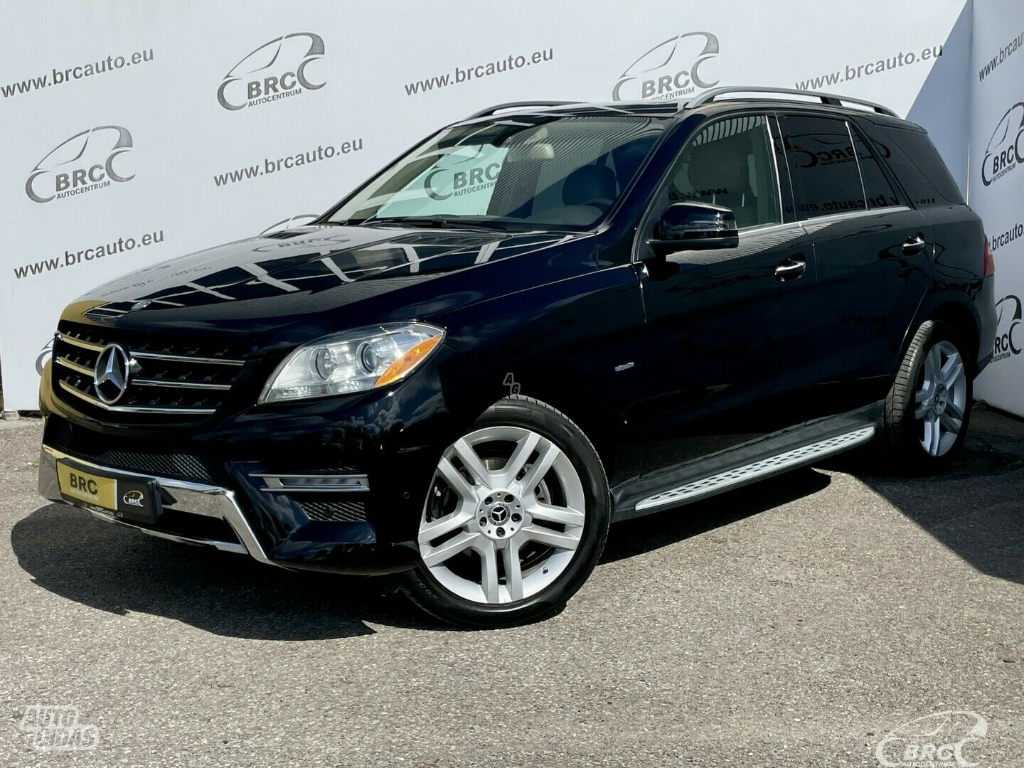 Mercedes-Benz ML 350 3.0 V6 BlueEFFICIENC 2012 г