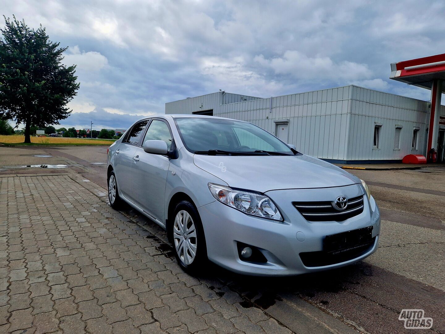 Toyota Corolla 2010 г Седан