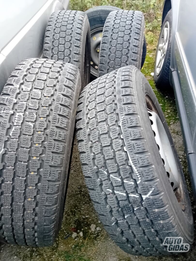 R16C universal tyres minivans