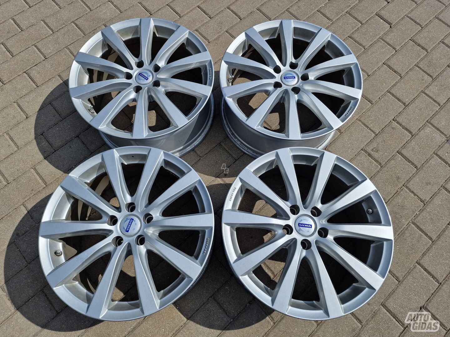 Volvo XC40, XC60, XC70, XC60 light alloy R18 rims