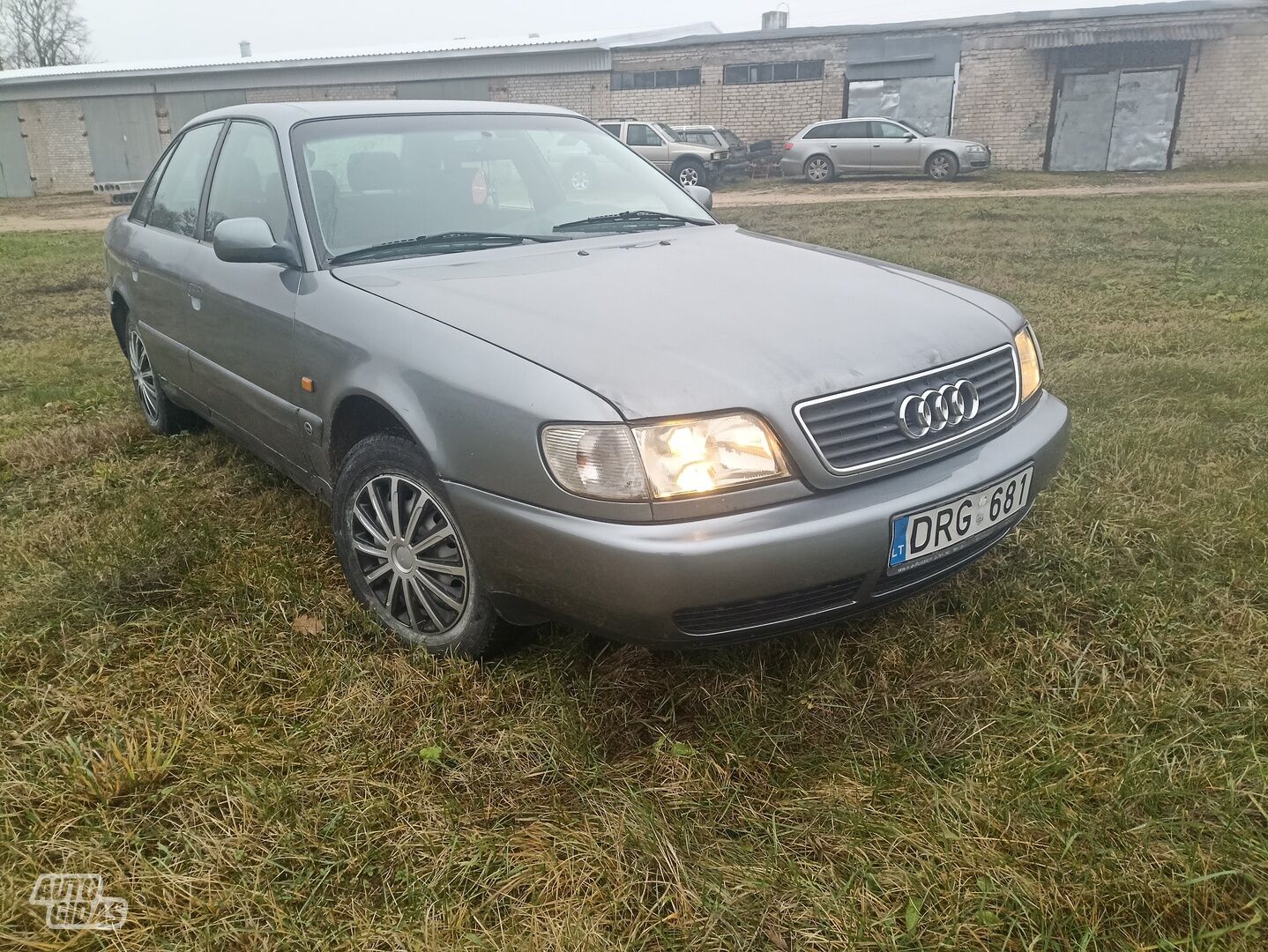 Audi A6 C4 1995 y