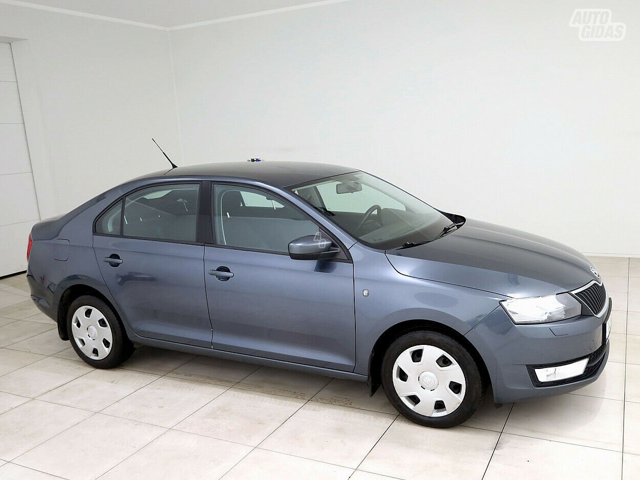 Skoda RAPID 2015 y Sedan