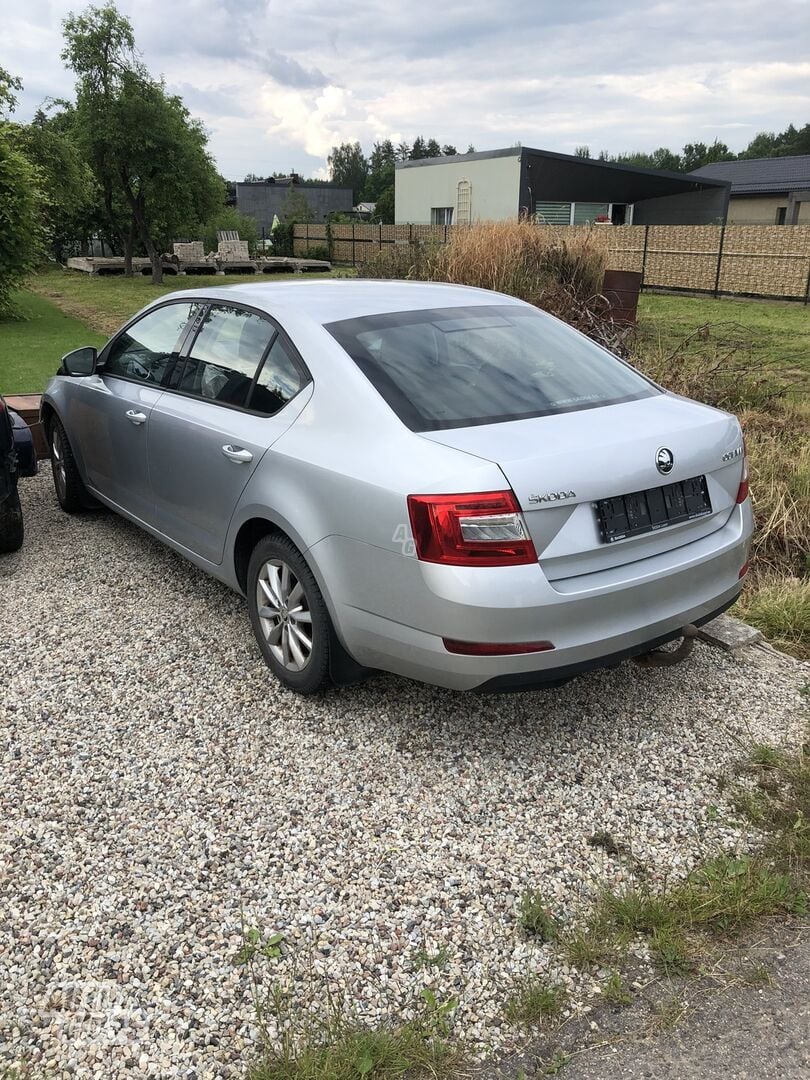 Skoda Octavia 2014 m dalys