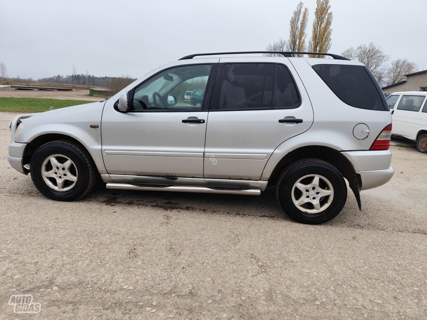 Mercedes-Benz ML 270 W163 2001 m